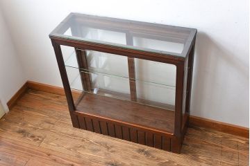 アンティーク家具　大正ロマン　モダンな薄型アンティークガラスケース(ショーケース)