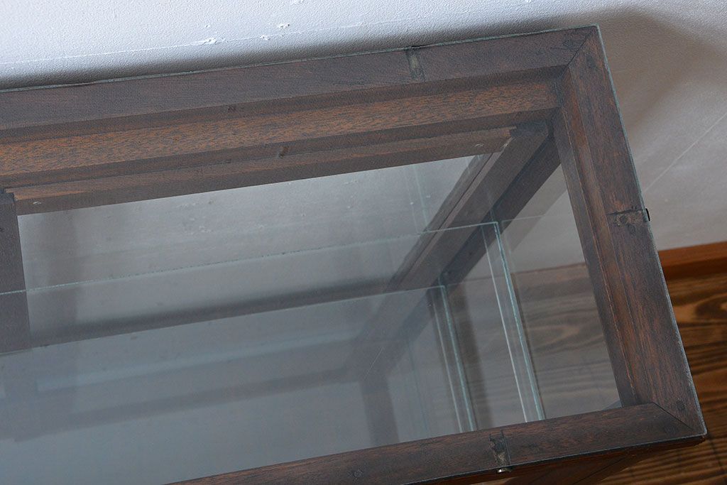 アンティーク家具　大正ロマン　モダンな薄型アンティークガラスケース(ショーケース)