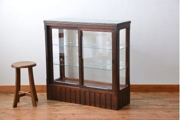 アンティーク家具　大正ロマン　モダンな薄型アンティークガラスケース(ショーケース)