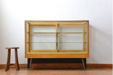 レトロ家具　昭和レトロ　古い木製のアンティークガラスケース(ショーケース)