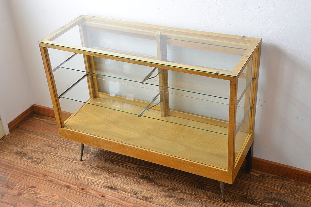 レトロ家具　昭和レトロ　古い木製のアンティークガラスケース(ショーケース)