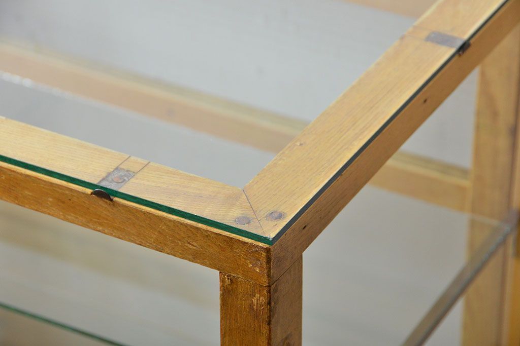 レトロ家具　昭和レトロ　古い木製のアンティークガラスケース(ショーケース)