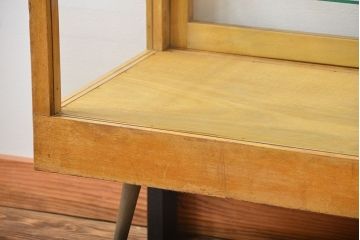 レトロ家具　昭和レトロ　古い木製のアンティークガラスケース(ショーケース)