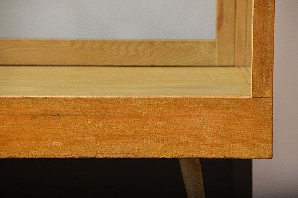 レトロ家具　昭和レトロ　古い木製のアンティークガラスケース(ショーケース)