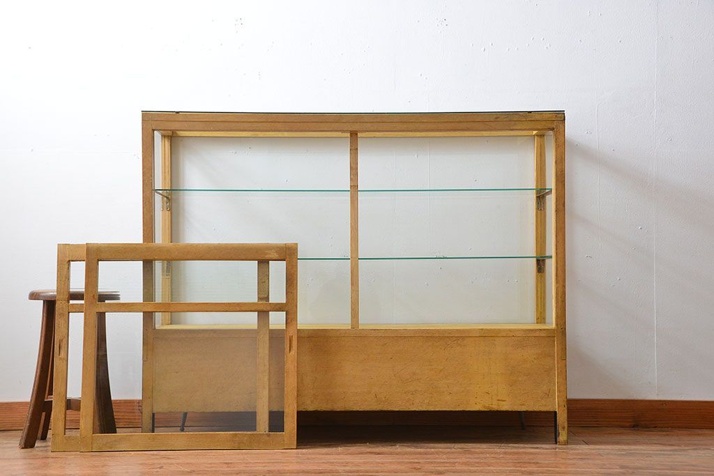 レトロ家具　昭和レトロ　古い木製のアンティークガラスケース(ショーケース)