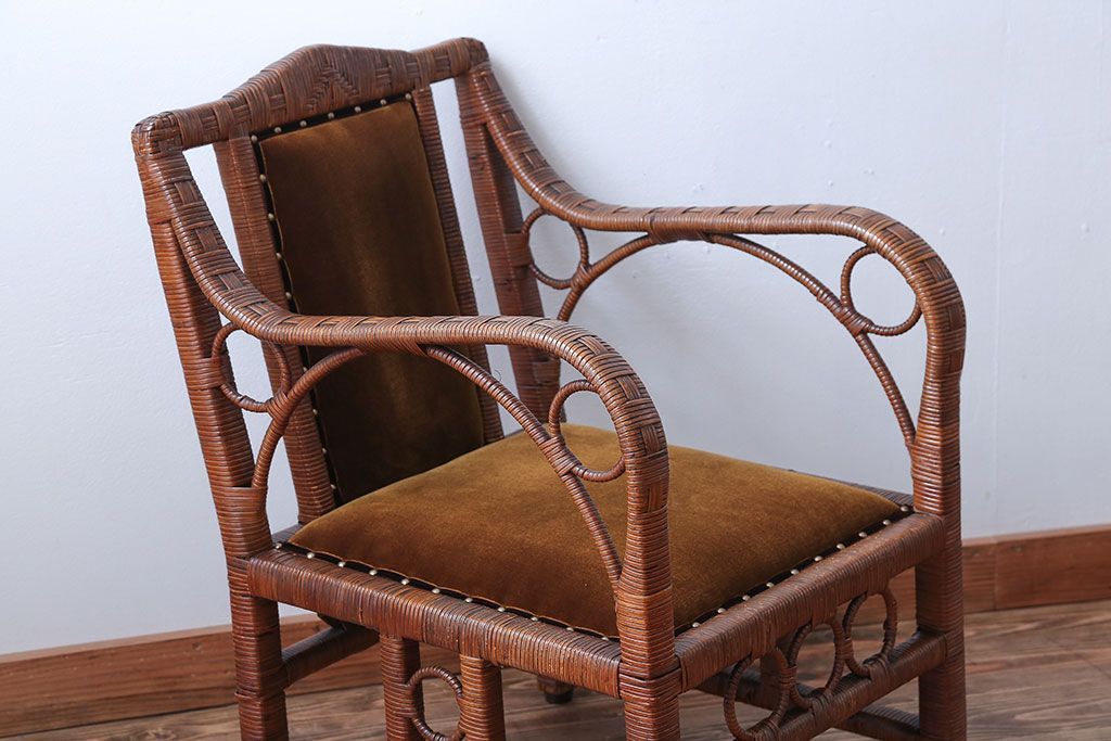 アンティーク家具　大正ロマン　ラタン(籐)製のラグジュアリーなアームチェア(2)