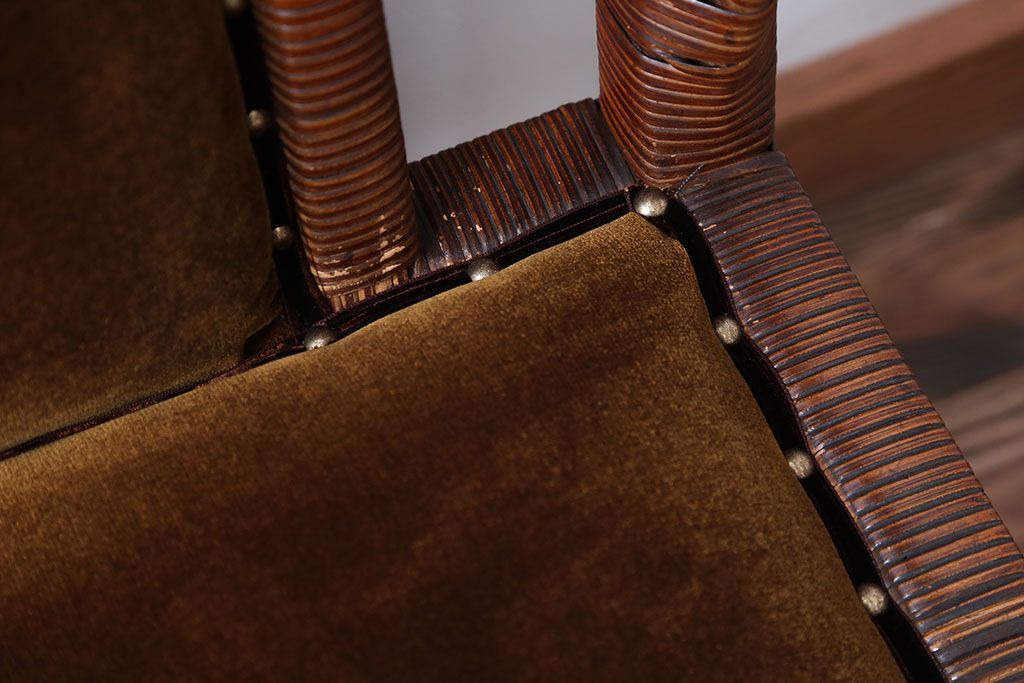 アンティーク家具　大正ロマン　ラタン(籐)製のラグジュアリーなアームチェア(2)