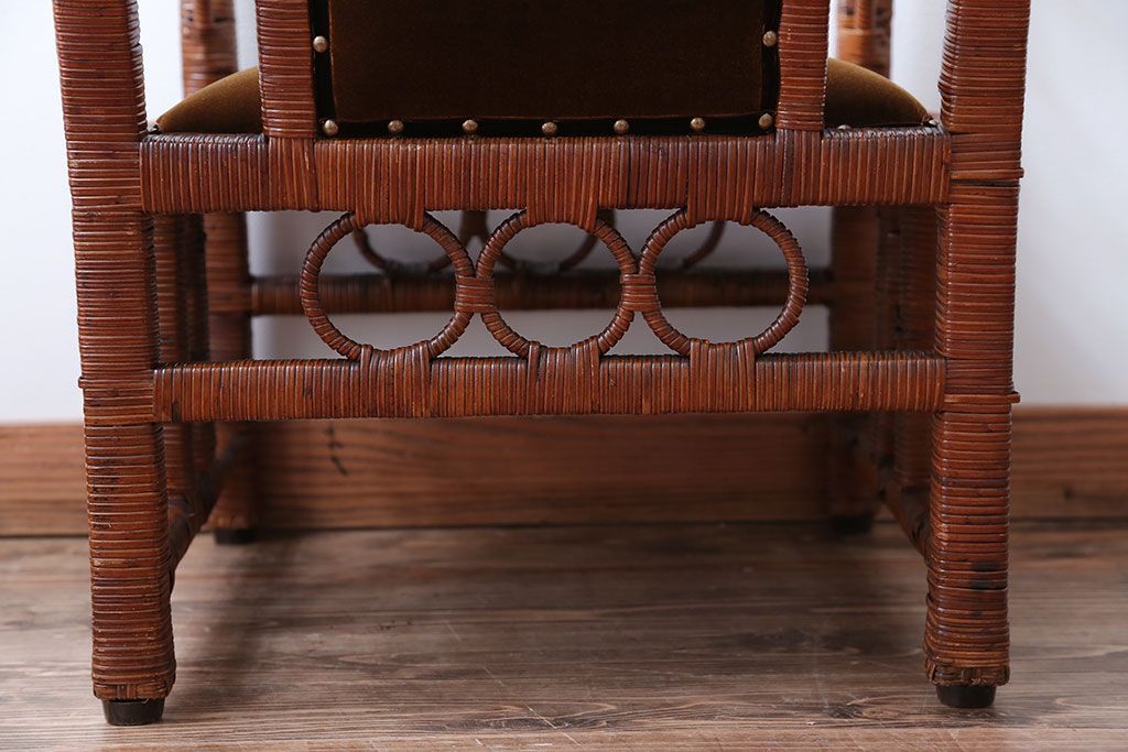 アンティーク家具　大正ロマン　ラタン(籐)製のラグジュアリーなアームチェア(2)