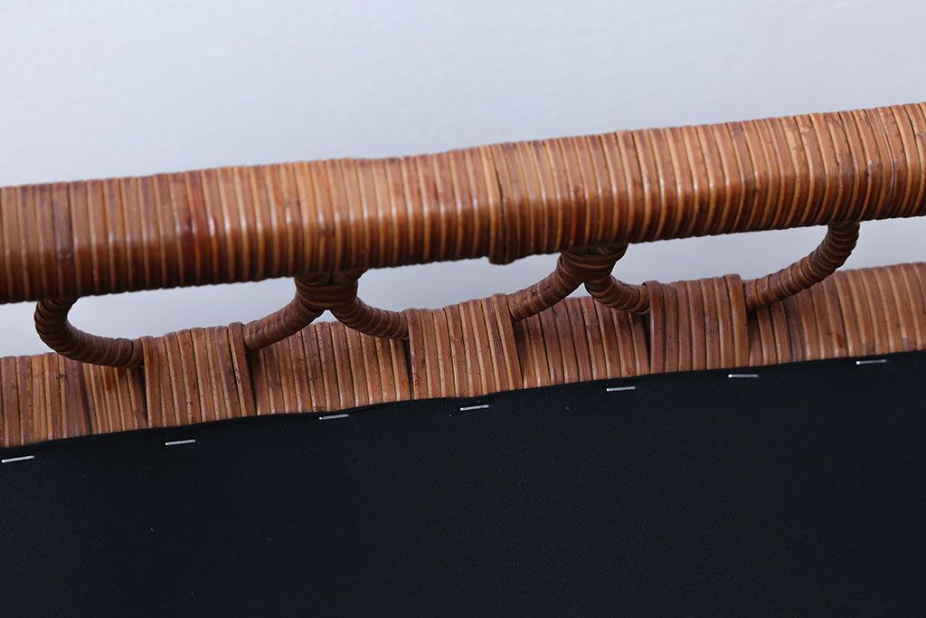 アンティーク家具　大正ロマン　ラタン(籐)製のラグジュアリーなアームチェア(2)