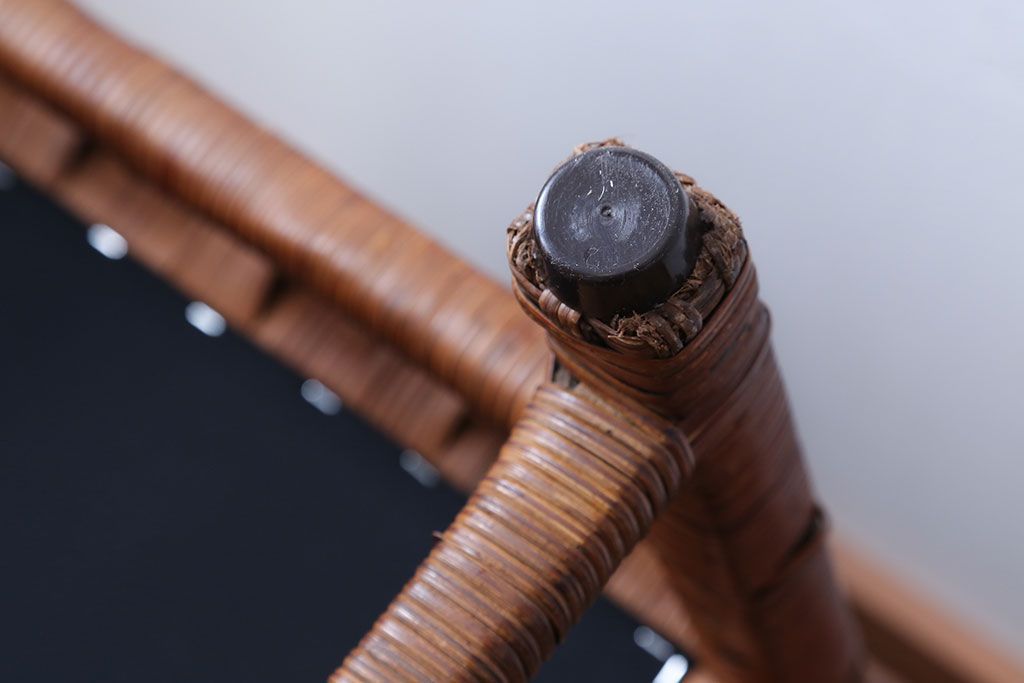 アンティーク家具　大正ロマン　ラタン(籐)製のラグジュアリーなアームチェア(2)