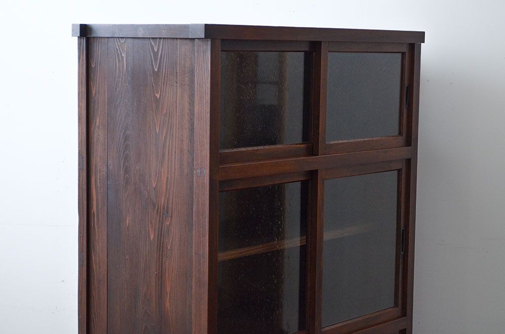 アンティーク家具　古民具・骨董　気泡ガラス入り!前面欅材のアンティーク水屋箪笥
