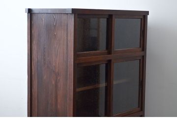 アンティーク家具　古民具・骨董　気泡ガラス入り!前面欅材のアンティーク水屋箪笥