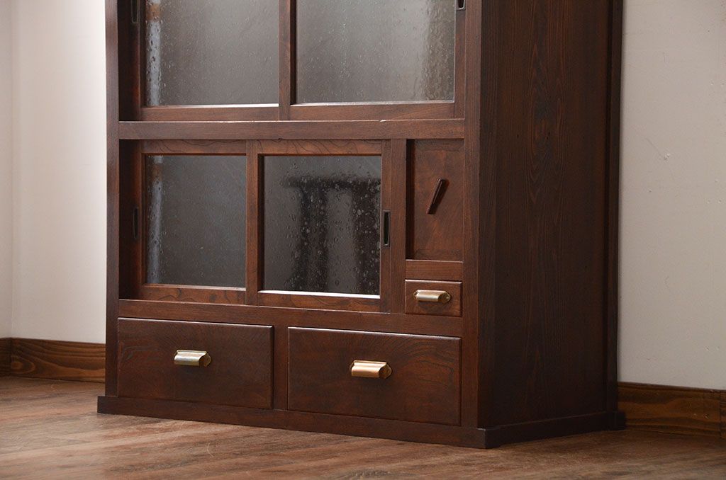 アンティーク家具　古民具・骨董　気泡ガラス入り!前面欅材のアンティーク水屋箪笥