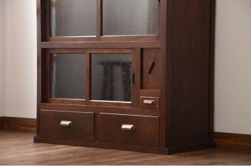 アンティーク家具　古民具・骨董　気泡ガラス入り!前面欅材のアンティーク水屋箪笥