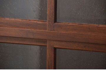 アンティーク家具　古民具・骨董　気泡ガラス入り!前面欅材のアンティーク水屋箪笥