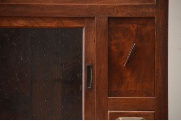 アンティーク家具　古民具・骨董　気泡ガラス入り!前面欅材のアンティーク水屋箪笥