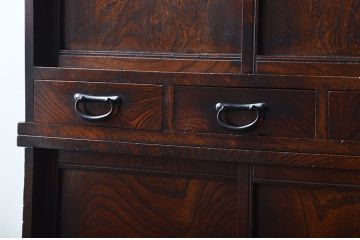 アンティーク家具　古民具・骨董　高級品!三方欅材の二段重ね三尺水屋箪笥