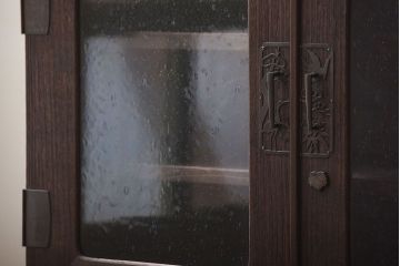 アンティーク家具　和製アンティーク　古い桐材の鉄脚付きローボード(1)