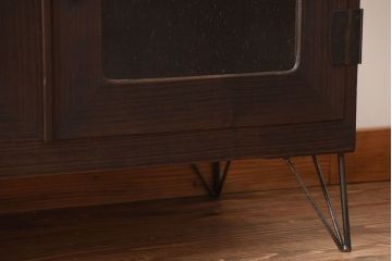 アンティーク家具　和製アンティーク　古い桐材の鉄脚付きローボード(1)