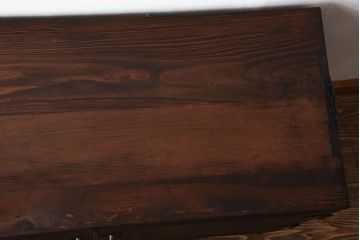 アンティーク家具　和製アンティーク　古い桐材の鉄脚付きローボード(2)