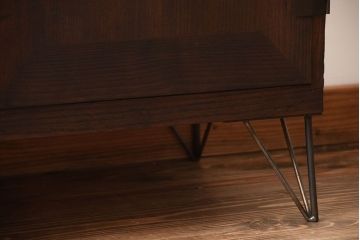 アンティーク家具　和製アンティーク　古い桐材の鉄脚付きローボード(2)