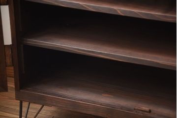 アンティーク家具　和製アンティーク　古い桐材の鉄脚付きローボード(2)