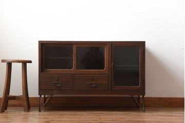 アンティーク家具　和製アンティーク　古い桐材の鉄脚付きローボード(3)