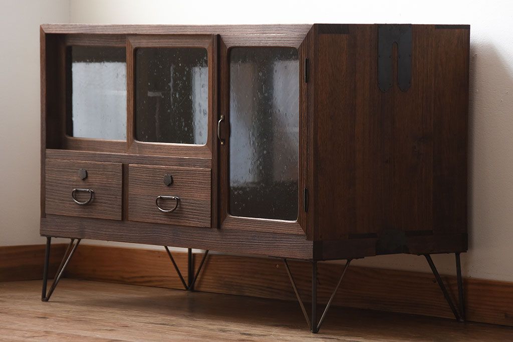 アンティーク家具　和製アンティーク　古い桐材の鉄脚付きローボード(3)