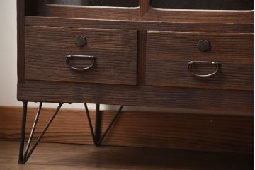 アンティーク家具　和製アンティーク　古い桐材の鉄脚付きローボード(3)