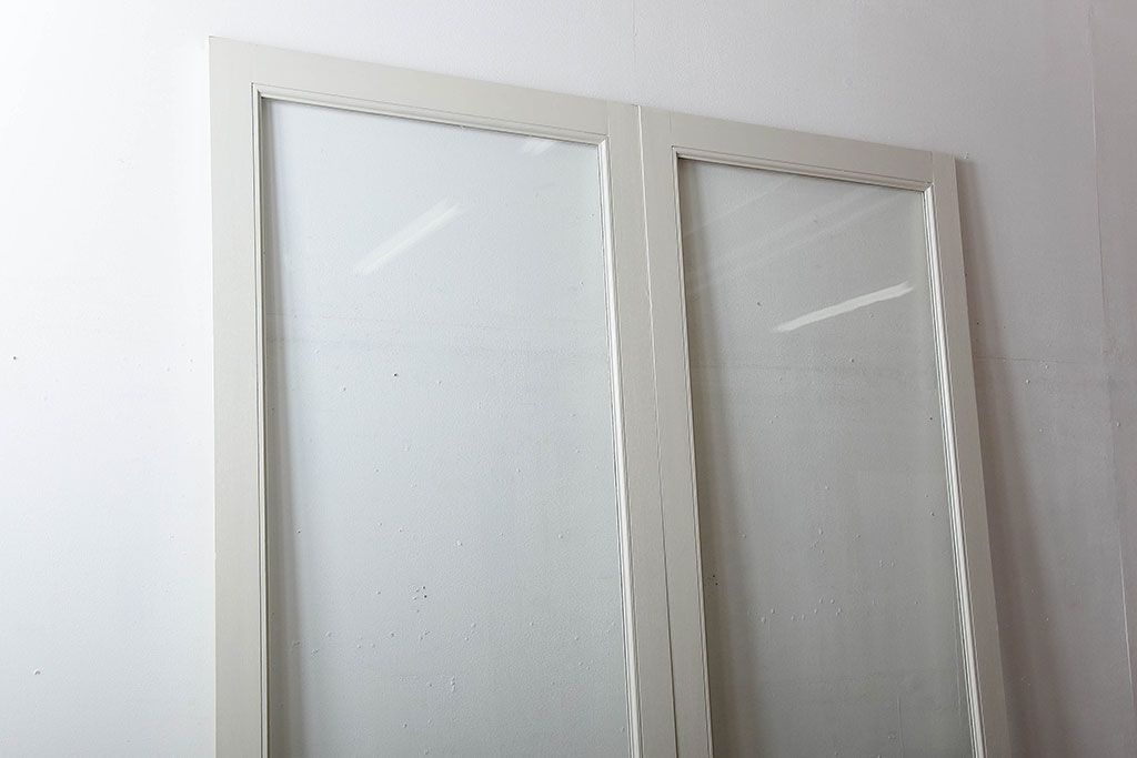 アンティーク　店舗にぴったり!背の高いペイント引き戸2枚セット