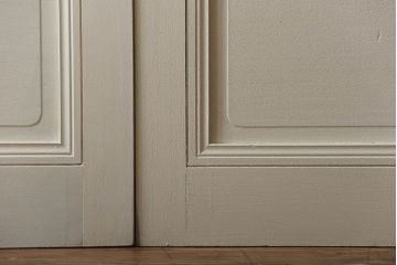 アンティーク　店舗にぴったり!背の高いペイント引き戸2枚セット