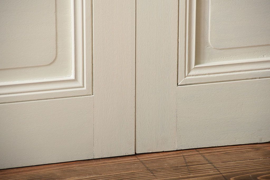 アンティーク　店舗にぴったり!背の高いペイント引き戸2枚セット