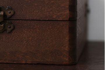 アンティーク雑貨　アンティーク　古い木製の小さな小物入れ(小箱・印鑑ケース)