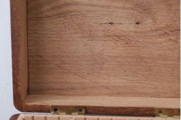 アンティーク雑貨　アンティーク　古い木製の小さな小物入れ(小箱・印鑑ケース)