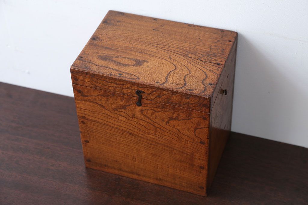 アンティーク雑貨　アンティーク　古い木製の収納箱(小箱・収納ケース)