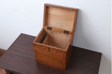 アンティーク雑貨　アンティーク　古い木製の収納箱(小箱・収納ケース)