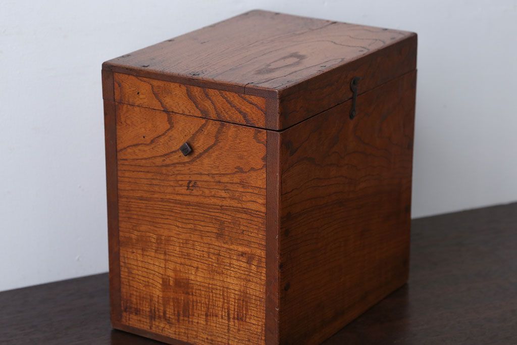 アンティーク雑貨　アンティーク　古い木製の収納箱(小箱・収納ケース)