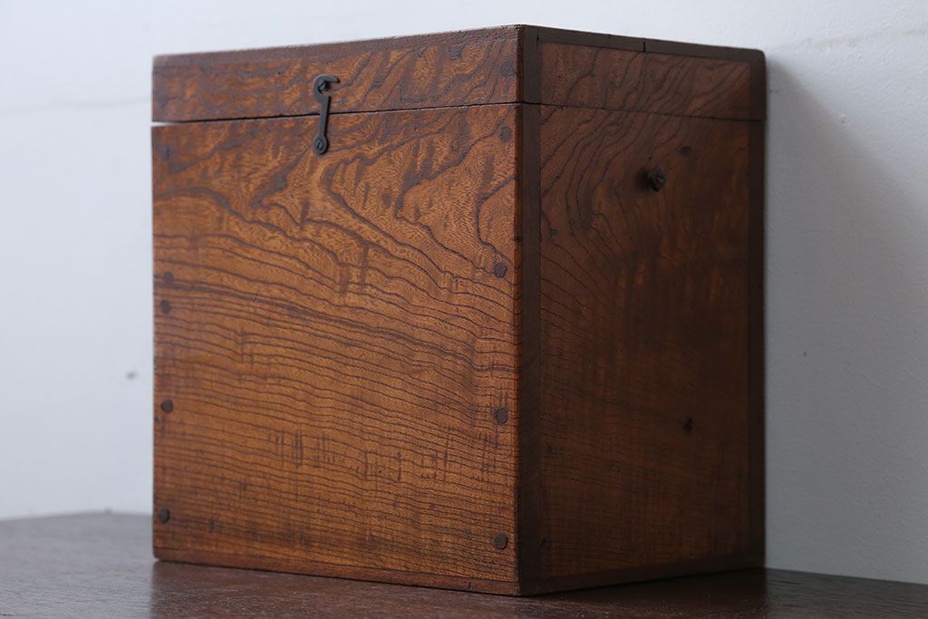 アンティーク雑貨　アンティーク　古い木製の収納箱(小箱・収納ケース)