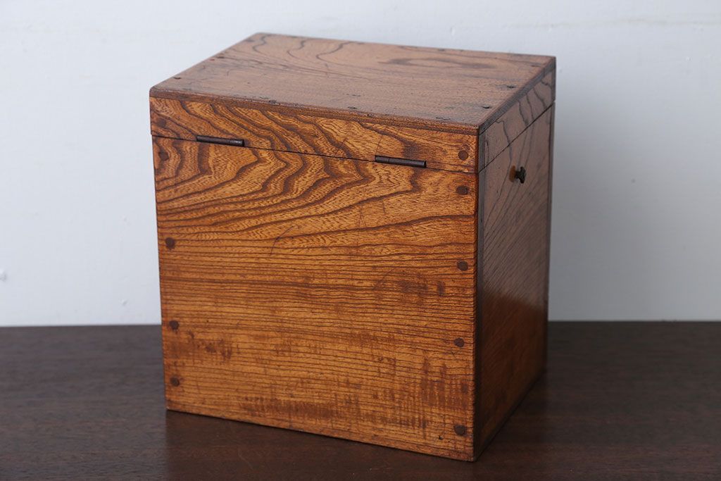 アンティーク雑貨　アンティーク　古い木製の収納箱(小箱・収納ケース)