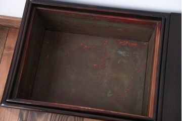 アンティーク雑貨　古民具・骨董　古い唐木材の上品でシックなアンティーク長火鉢