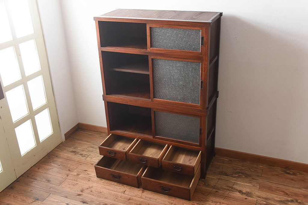 アンティーク家具　古民具・骨董　前面欅材のダイヤガラス入り重ね収納棚