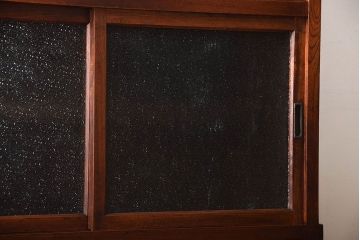 アンティーク家具　古民具・骨董　前面欅材のダイヤガラス入り重ね収納棚