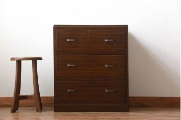 レトロ家具　昭和レトロ　古い木製の小ぶりなアンティークチェスト