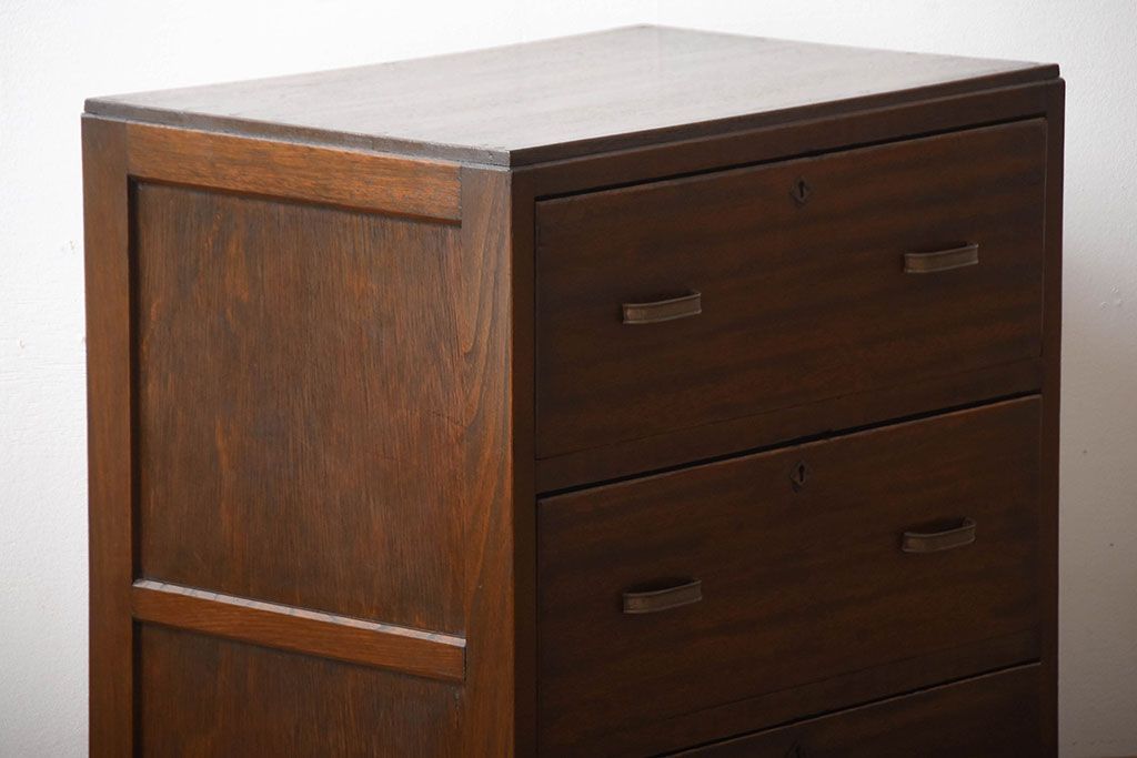 レトロ家具　昭和レトロ　古い木製の小ぶりなアンティークチェスト