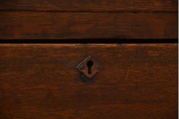 レトロ家具　昭和レトロ　古い木製の小ぶりなアンティークチェスト