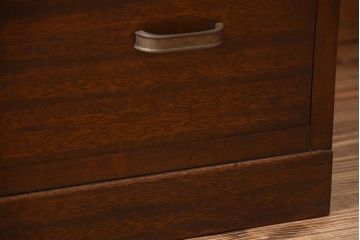 レトロ家具　昭和レトロ　古い木製の小ぶりなアンティークチェスト