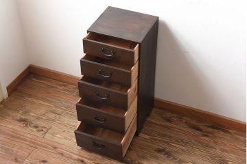 アンティーク家具　和製アンティーク　古い木製の縦型小引き出し