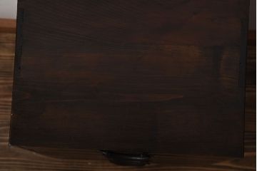 アンティーク家具　和製アンティーク　古い木製の縦型小引き出し