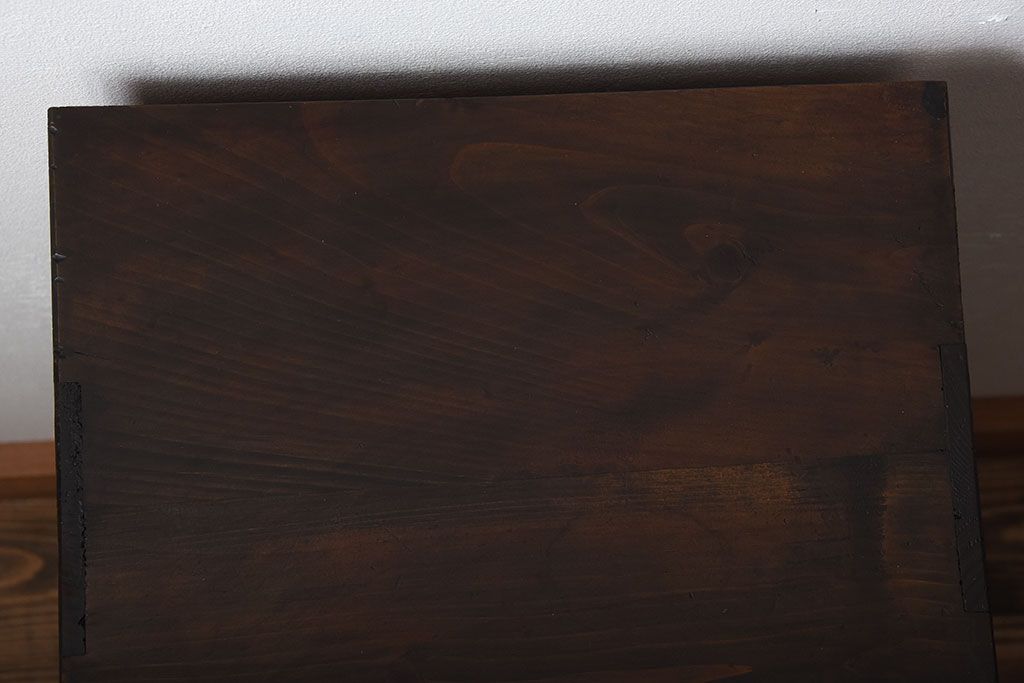 アンティーク家具　和製アンティーク　古い木製の縦型小引き出し