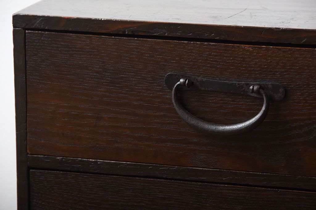 アンティーク家具　和製アンティーク　古い木製の縦型小引き出し